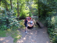 Auguste an der Umtragestelle